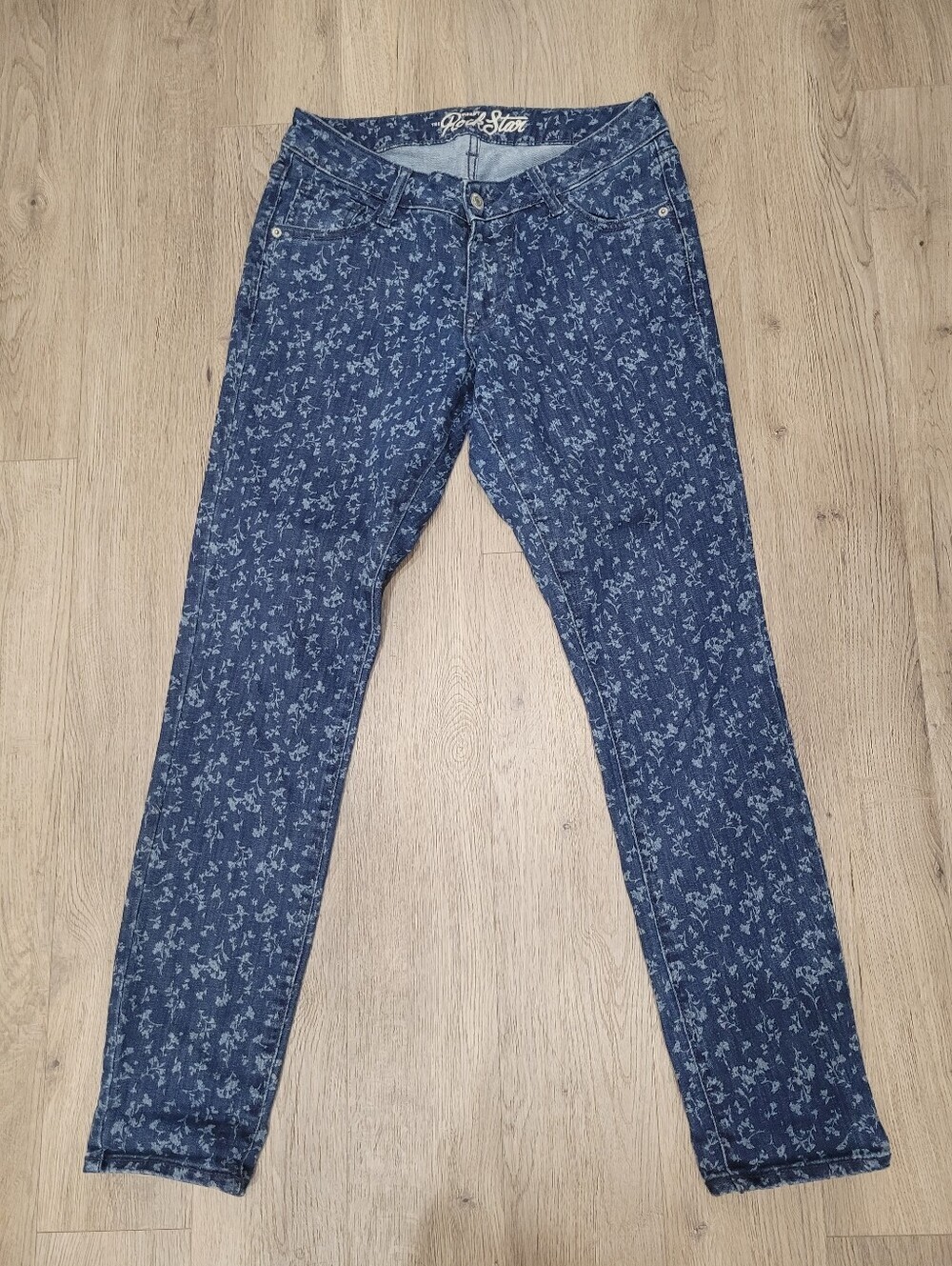 2/$20 Old Navy The Rock Star Blue Denim Floral Pattern Jeans Size: 10